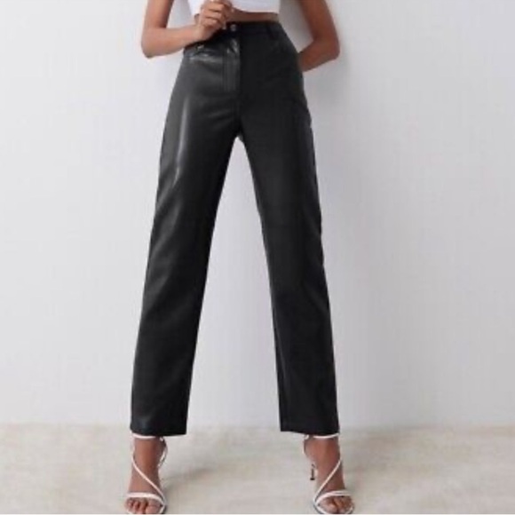 Wilfred Aritzia The Melina Straight-Leg Black Faux Leather Pants Size Women’s 6 - Picture 2 of 6